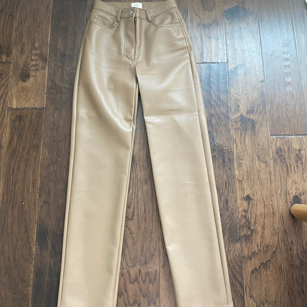 ARITZIA MELINA PANT IN CAMEL - Picture 4 of 7